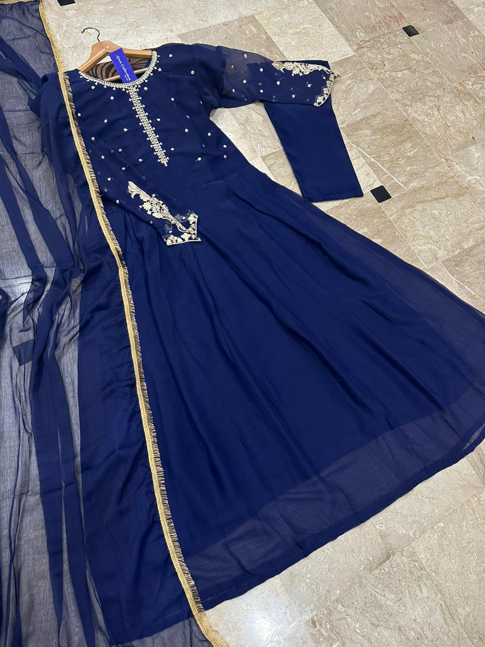 3 Pcs Women's Stitched Embroidered Maxi Suit